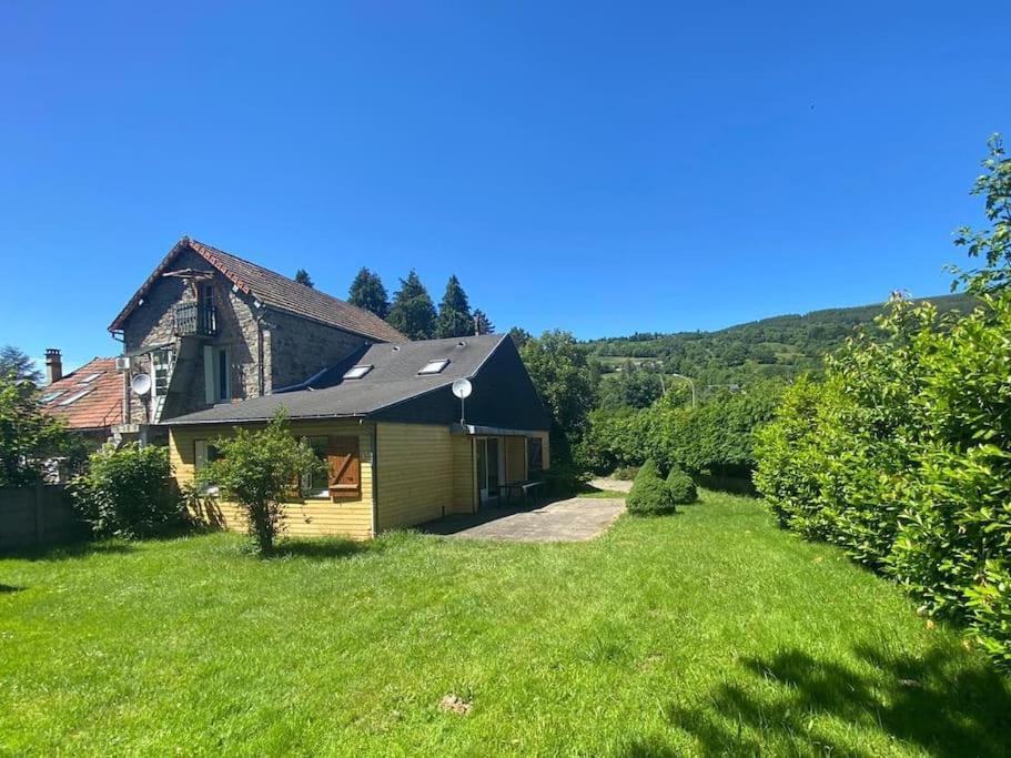Maison Lumineuse Et Spacieuse Avec Terrain La Bourboule Exteriör bild